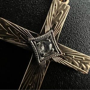 Vintage Esemco 10K Gold & Diamond Cross Pendant Necklace 17” Italian 10K Chain